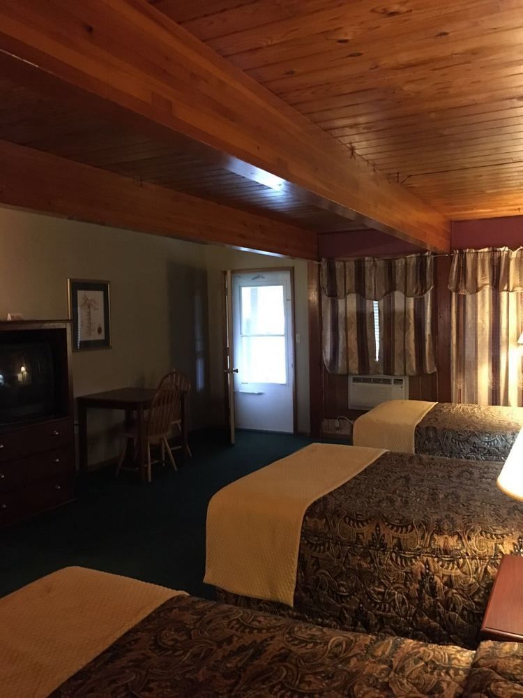 Love Hotels Western Holiday By Oyo At Harlan Lake Ne Алма Экстерьер фото